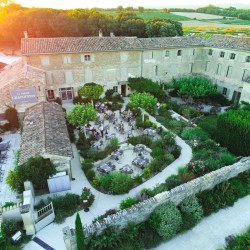 Évasion Provençale : Séminaire au cœur du village de Grignan